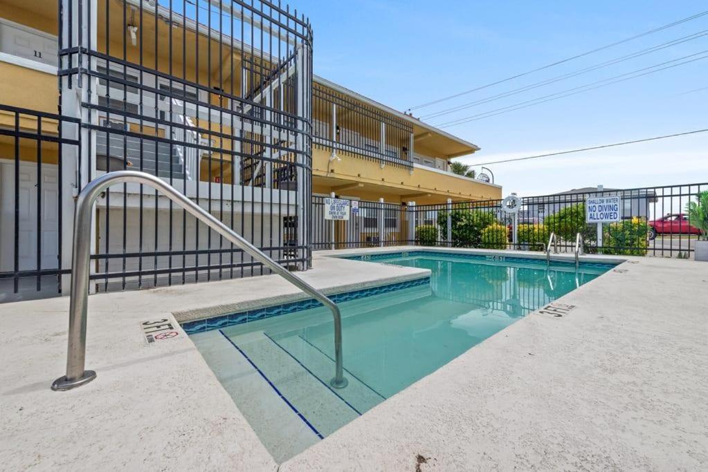 1Br With Pool Parking Pets Next To Beach 6 Leilighet Myrtle Beach Eksteriør bilde